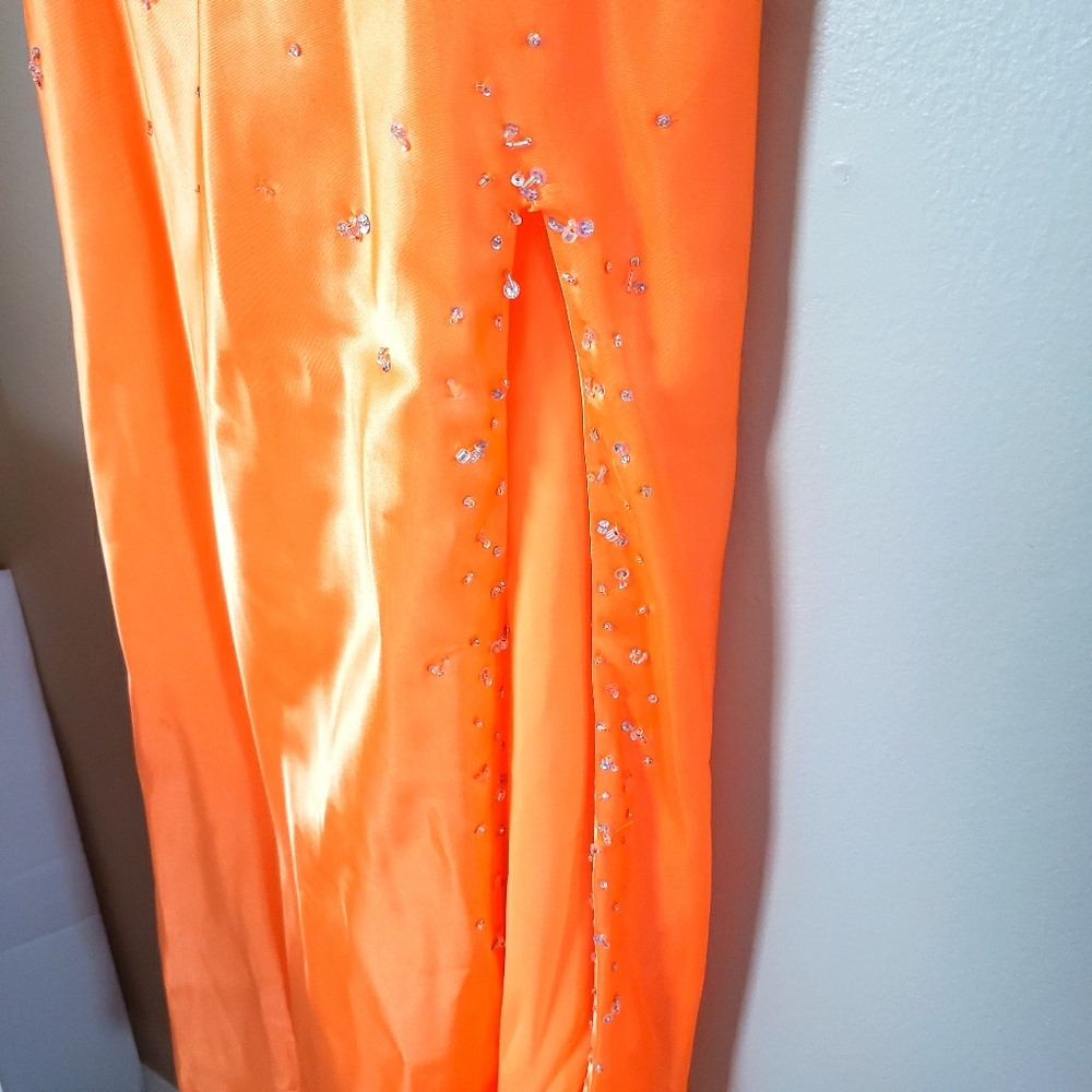 Prom Dress - Picture 4 of 8